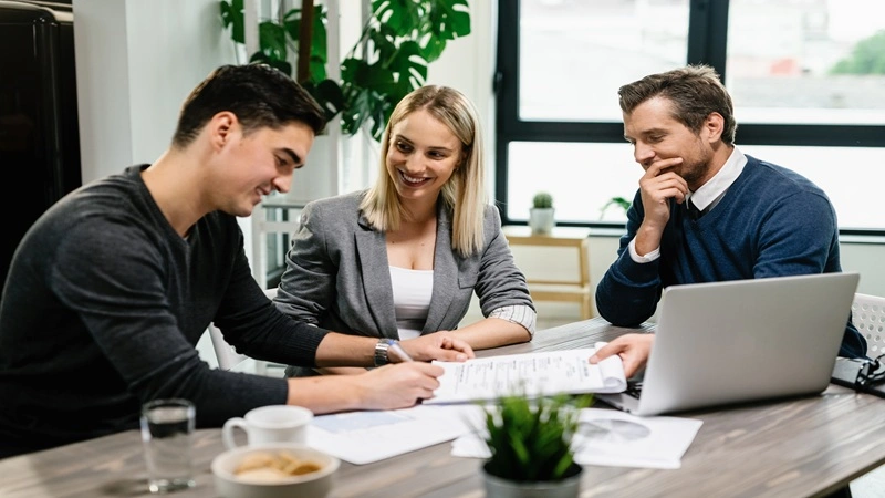 how to sell financial advice roarleveraging